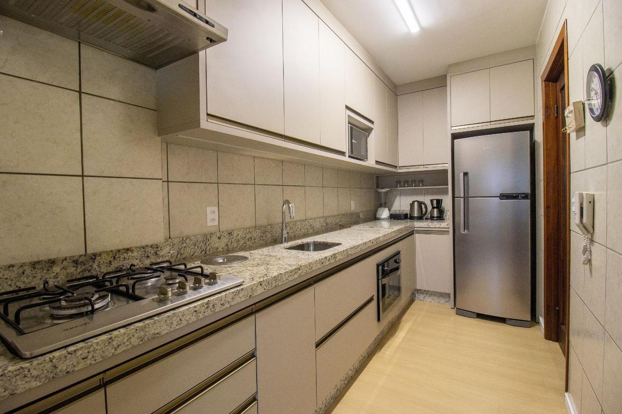 Pgb74 - 2dorm, Climatizado, Churrasq , Av Brasil Balneario Camboriu